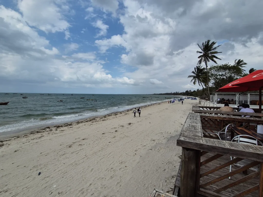 BAGAMOYO BEACH