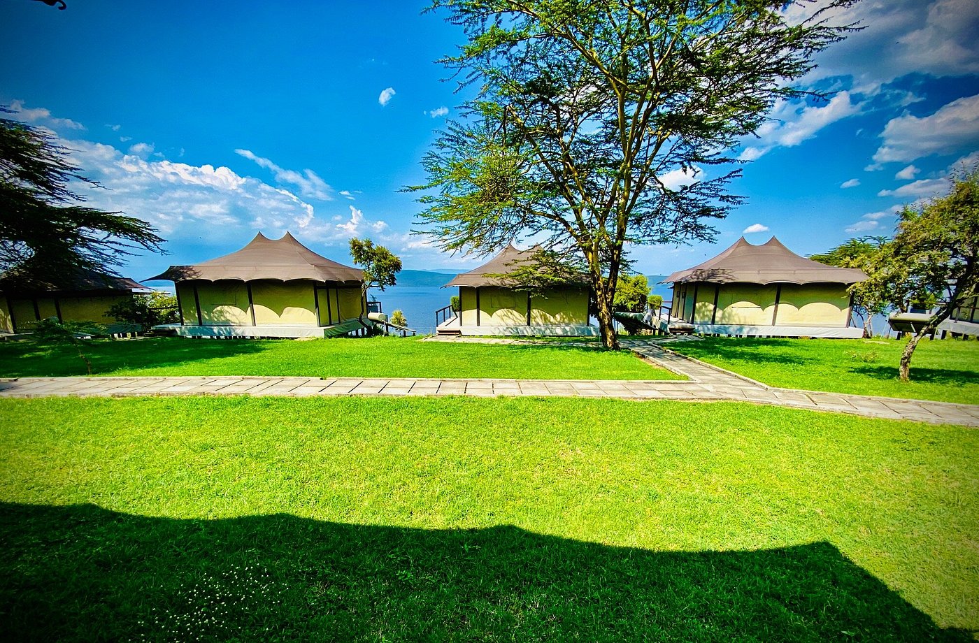 LAKE NAKURU NATIONAL PARK